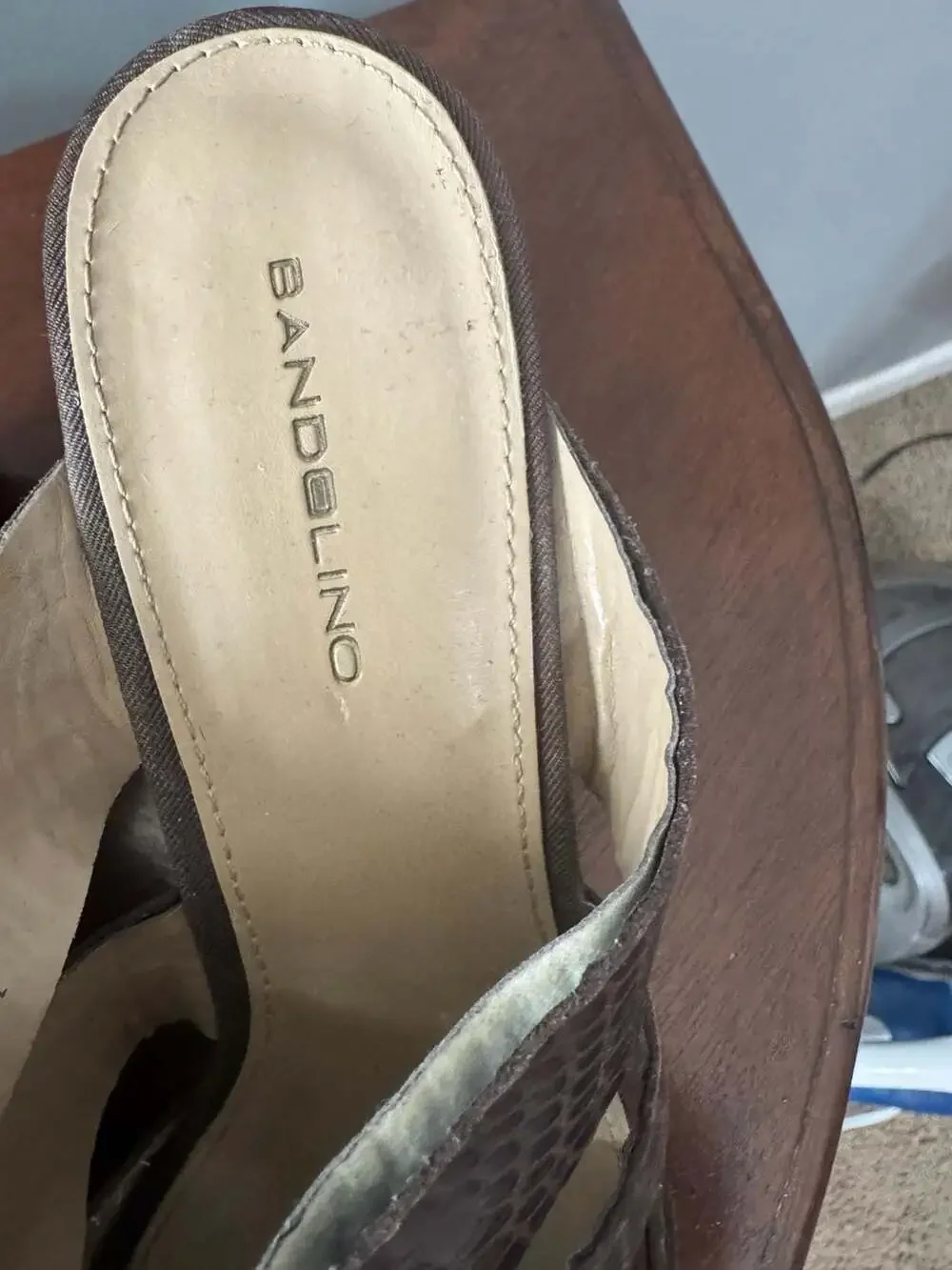Bandolino BDAVARNAH Brown Croco Embossed Wedge Sandals
